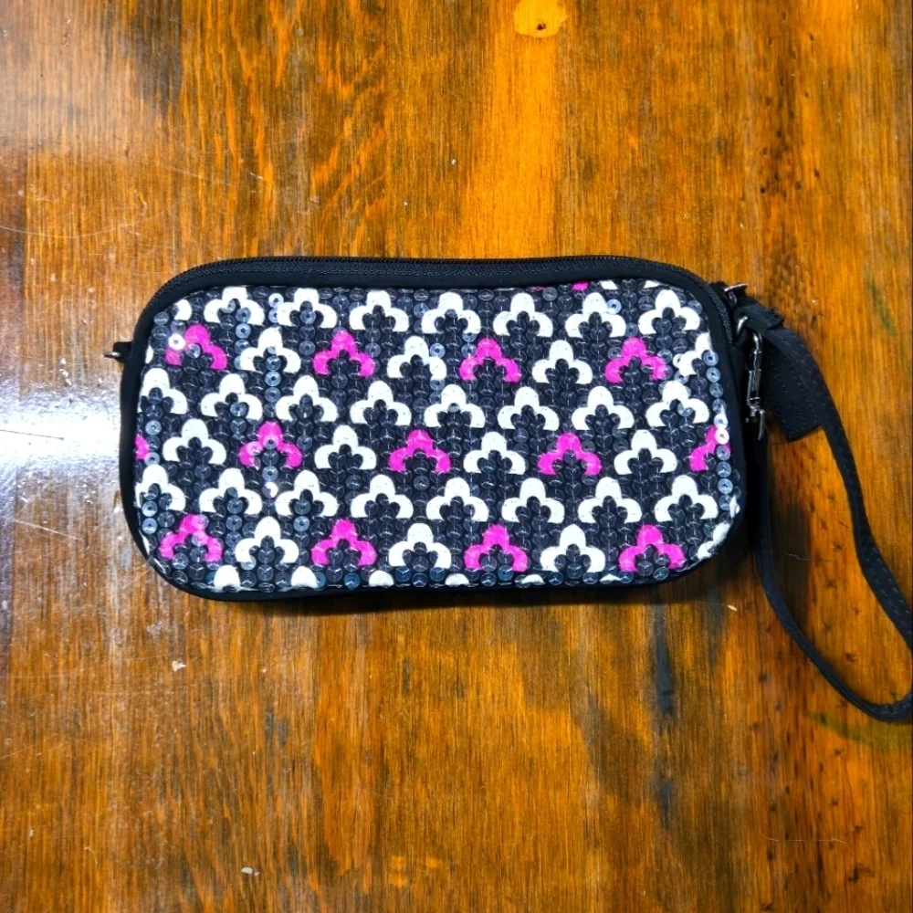 Vera Bradley Wristlet Canterberry Magenta Sequin Shimmer Retired Phone Purse